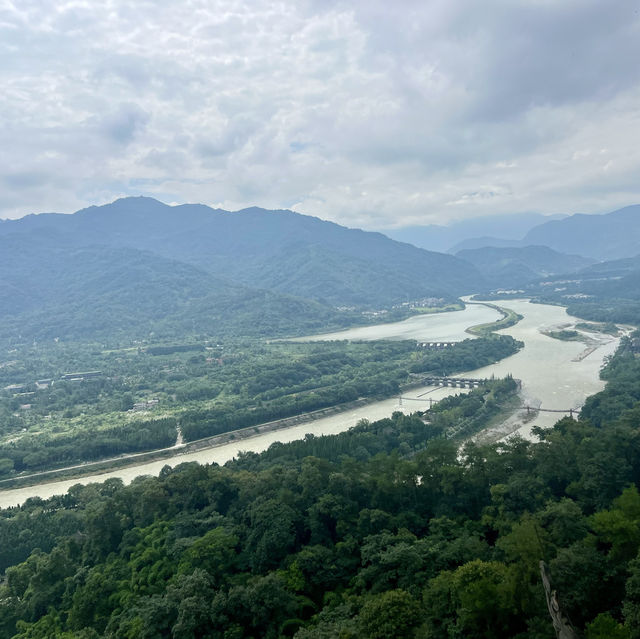 Dujiangyan: Where Ancient Engineering Meets Scenic Splendor