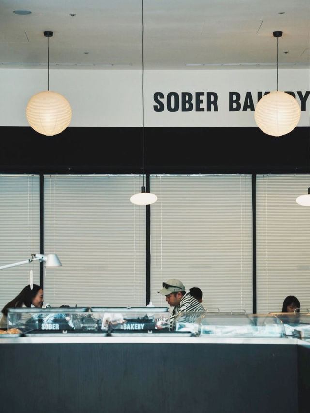 台北 新開幕 雲朵拿鐵只要80元! Fake Sober的全新空間與美味選擇