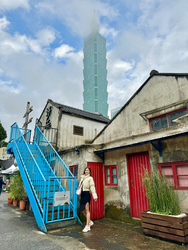 พิกัดถ่ายรูปคู่ Taipei 101