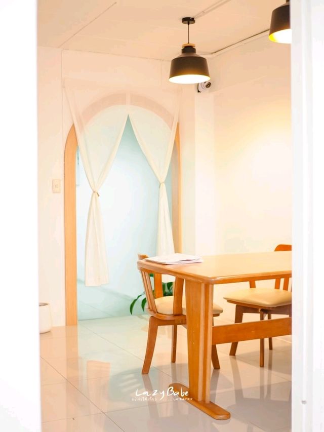 คาเฟ่เปิดใหม่ย่านท่าพระ LALUNA CAFE