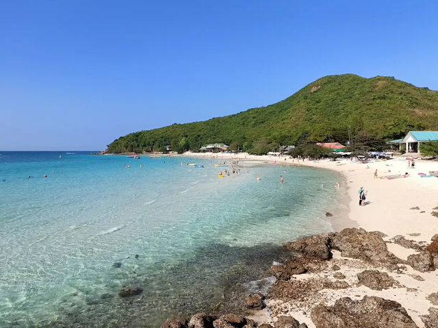 “เกาะล้าน” ทะเลสวย น้ำใส ไม่ไกลกรุงเทพฯ