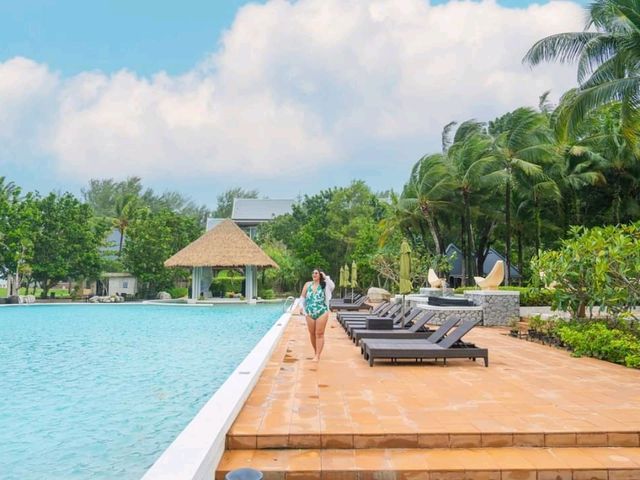 ที่พักติดทะเลริมหาดนาใต้ Natai Beach Resort