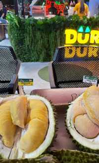 Durian Paradise at Jalan Alor in Dury Dury