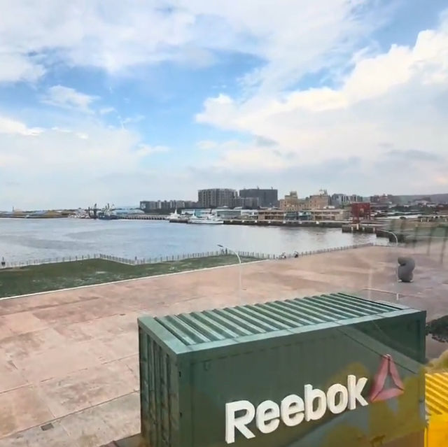 台中三井OUTLET摩天輪 🎡 購物與娛樂的完美結合景點