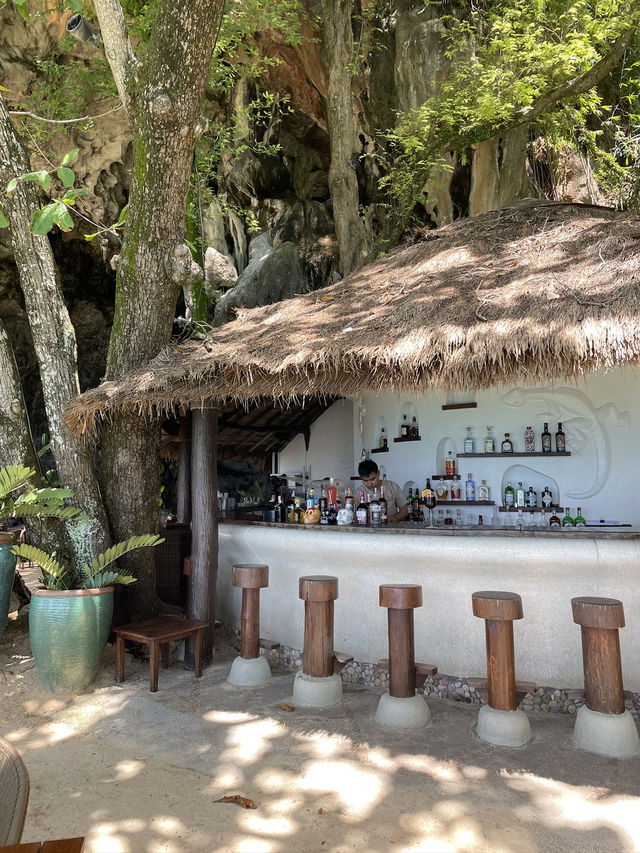The Grotto@ Rayavadee ร้านอาหารบรรยากาศถ้ำ กระบี่