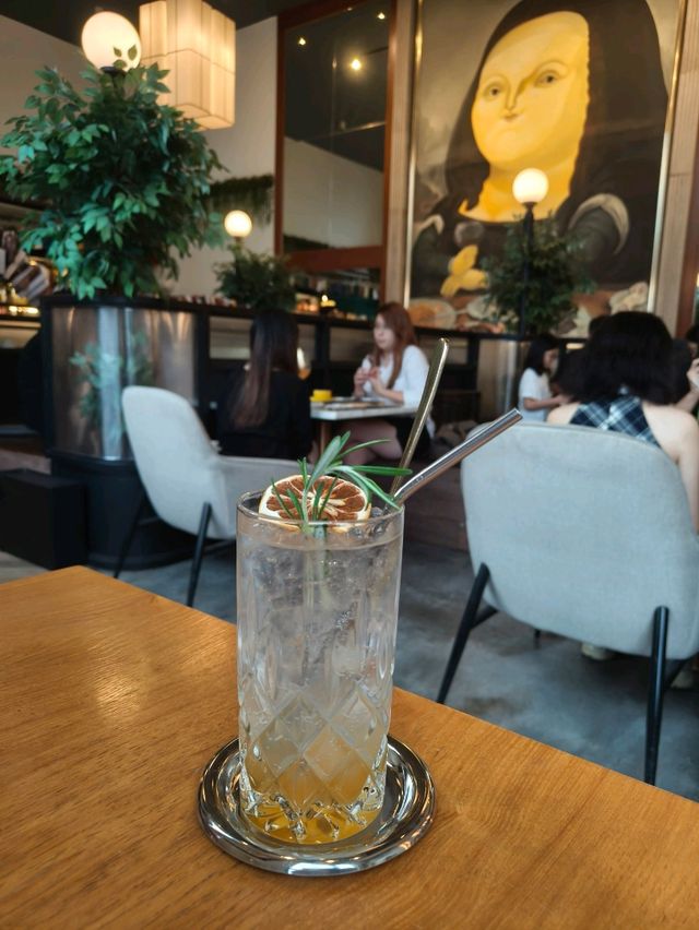 A Taste of Fusion: NIPPORI Bistro 