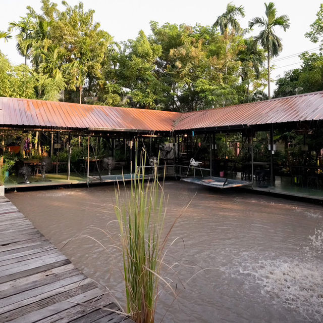 เรือนปลาทู คาเฟ่