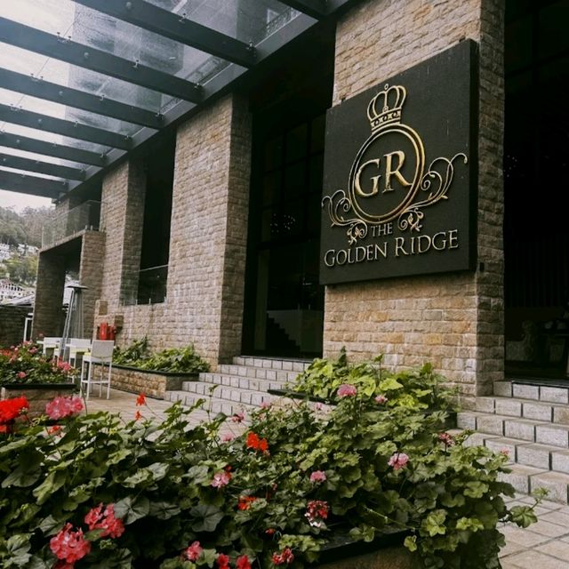 LUXURY ESCAPE @ THE GOLDEN RIDGE HOTEL.