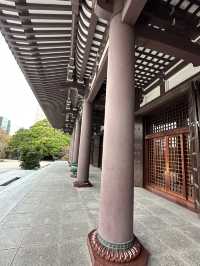 木造坐像で日本一大きい福岡大仏	