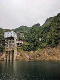 貴州銅仁大峽谷，乘船漂流感受壯闊的山河秀麗