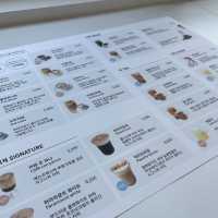 韓国🇰🇷 シンチョンにあるシンプルでおすすめなカフェ
