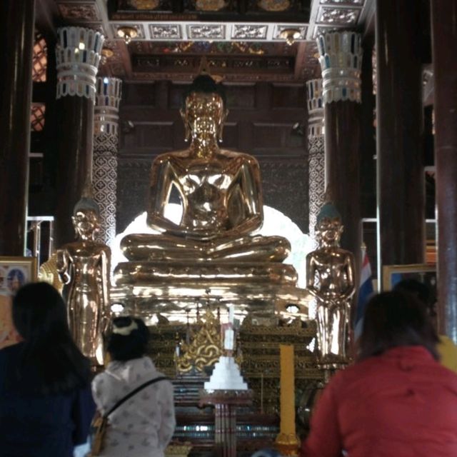 วัดดังในเชียงใหม่ ~วัดโลกโมฬี~