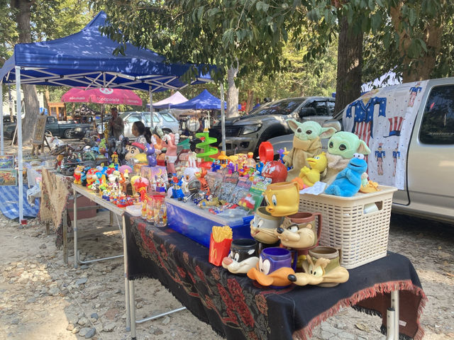 ตลาดหนองฮ่อ ที่เที่ยวสไตล์คนคูล ๆ เชียงใหม่