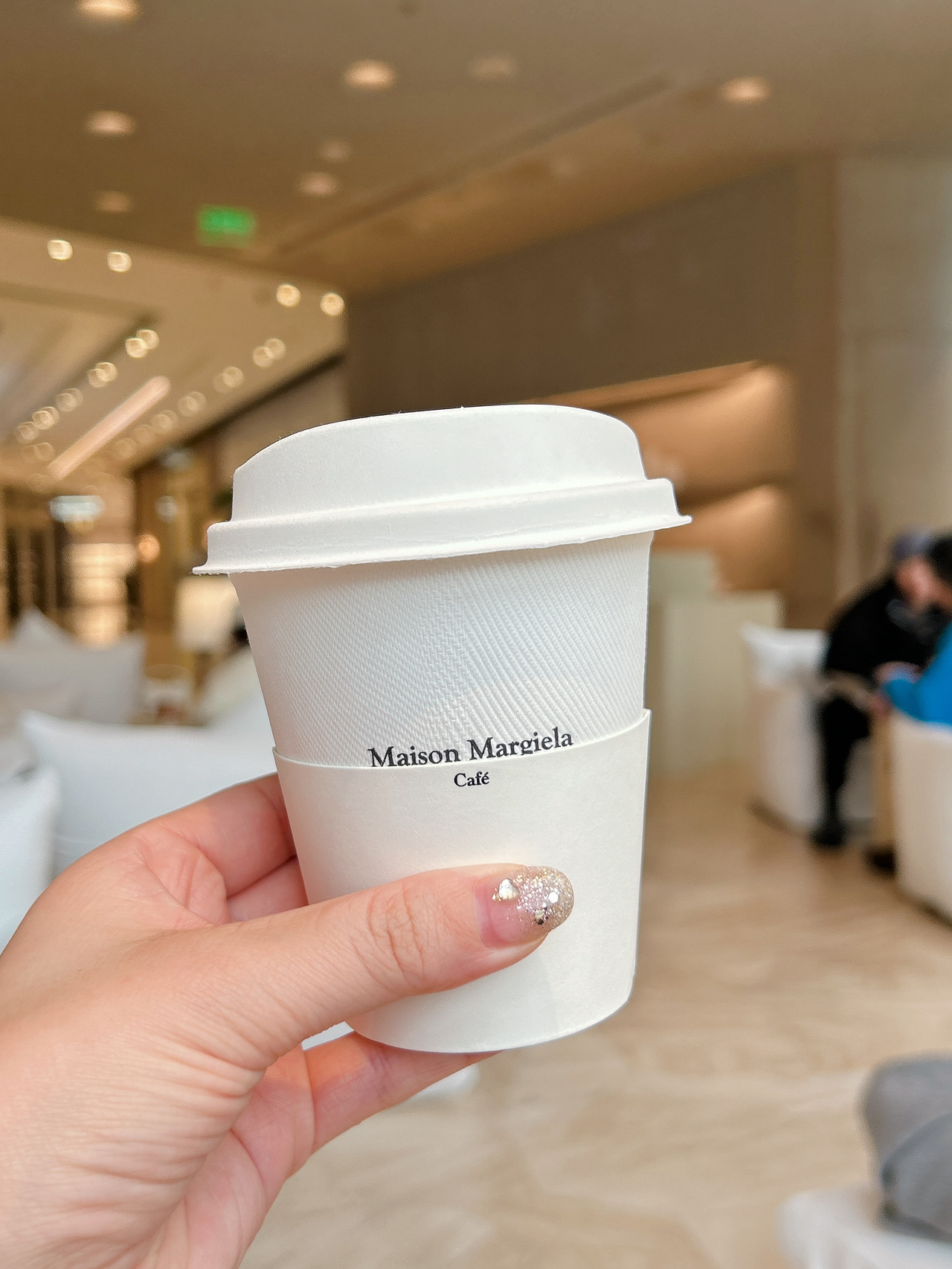 【ファッション通販】 上海/カフェ】世界に3店舗しかないマルジェラカフェ | Trip.com 上海 コーヒー