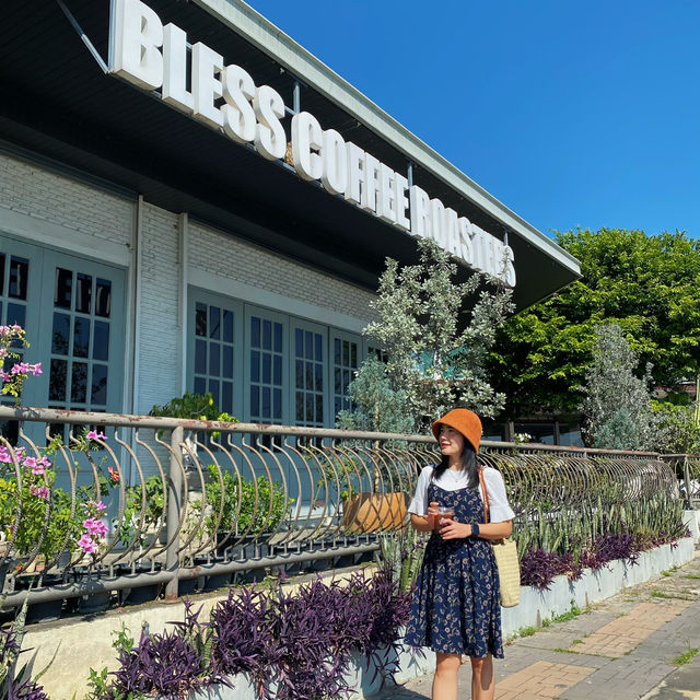 BLESS COFFEE ROASTERS - คาเฟ่นครสวรรค์