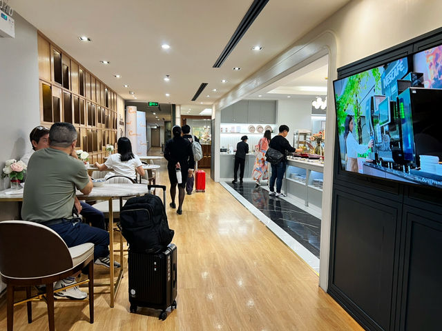 The Coral Finest Business Class Lounge Suvarnabhum