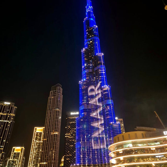 Dubai After Dark: A Walk Through a City of Lights