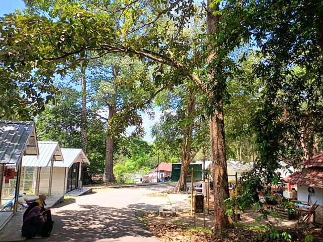 Gunung Lambak Kluang Johor,it is free to explore the nature