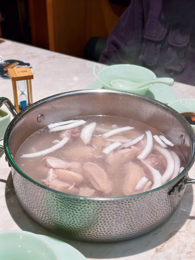 香港都有啦‼️四季椰林椰子雞
