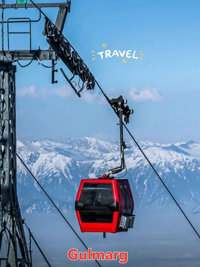 ❄️ Skiing Paradise in Gulmarg – A Winter Wonderland! ⛷️🏔️