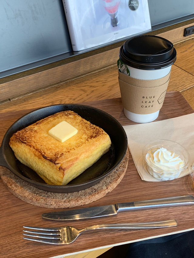 Cozy Café in Ueno – BLUE LEAF CAFÉ ☕✨