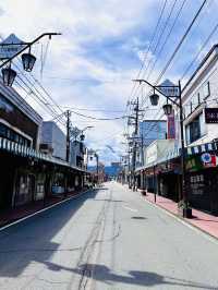 “Timeless Streets of Fujiyoshida: Where Tradition Meets the Majesty of Mount Fuji”
