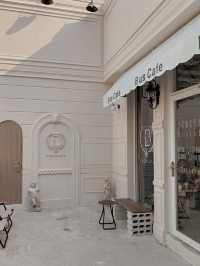 BUS CAFE 