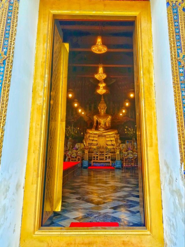 ชมความงาม วัดสุวรรณาราม
