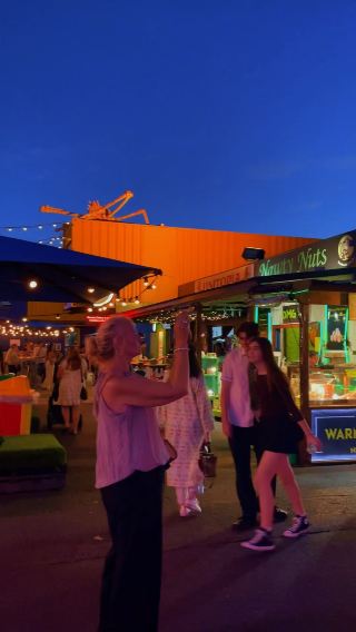 🇦🇺｜ブリスベンの夜を彩る「Eat Street」