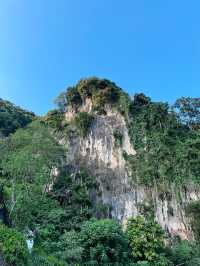 “Batu Caves: A Breathtaking Spring Spot”