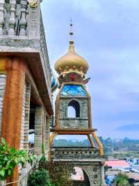 Peasant Art Building: A Quirky Exterior with a Hidden Flaw