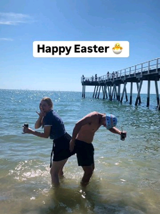 beautiful Easter day spent near the gorgeous Hervey bay Urangan pier. kilometre walk down and then a kilometre back! stunning views and great way to cool down with the sea breeze on a hot humid day! 🕰️Business Hours:24/7 365 days a year 🏖️Ambiance/Facilities: toilets 💰Average Price per Person:free 💞Reasons to Recommend:free beautiful memories #beachlife #Urangan pier 
