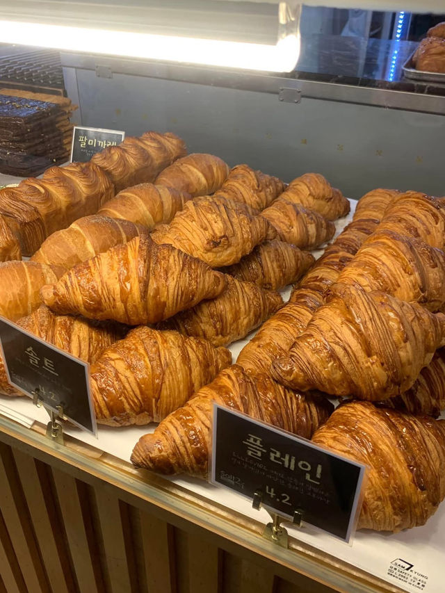 🇰🇷Salt Bread Craze in Seoul🇰🇷