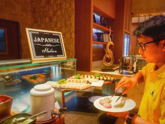 บุฟเฟ่ต์นานาชาติ 27 Bites at Radisson Blu Plaza