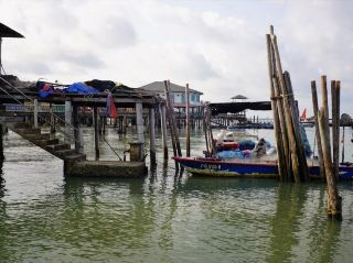 Kukup Laut: Where Stilt Houses, Seafood Feasts & Sunset Karaoke Collide🦀🎤