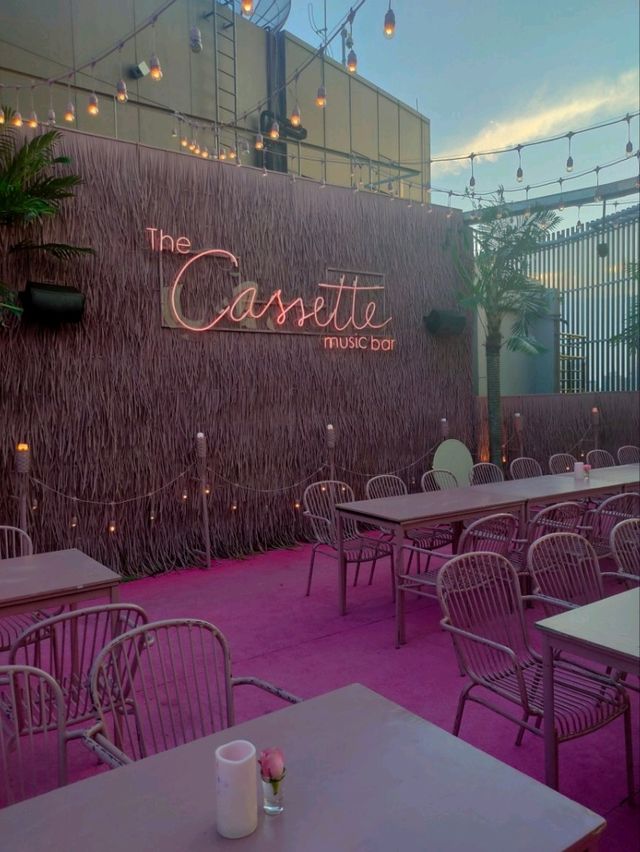 【バンコク】ピンクが可愛い💝The Cassette Sky Bar