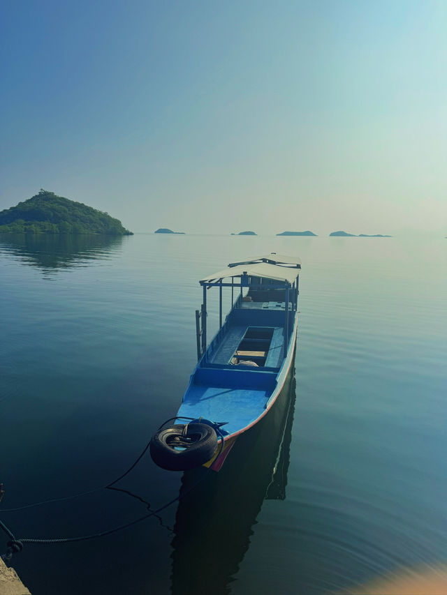 17 Islands and the Flying Foxes of Ruteng