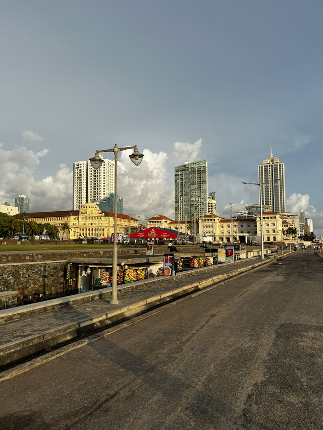 Sunsets, Street Food & Sea Breeze: The Magic of Galle Face Green