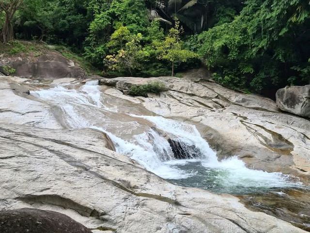 น้ำตกพรหมโลก อุทยานแห่งชาติเขาหลวง