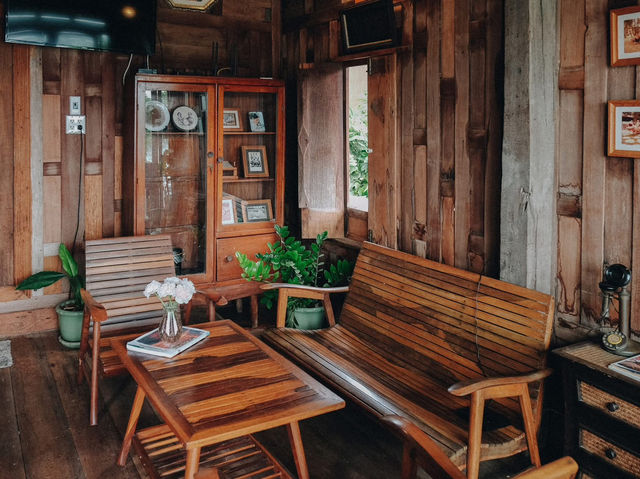 คาเฟ่เก่าแก่ vibe ดีริมแม่น้ำเจ้าพระยาปทุมธานี 🌿💚