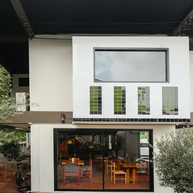 Brown burgundy ร้านที่ไม่ควรพลาด