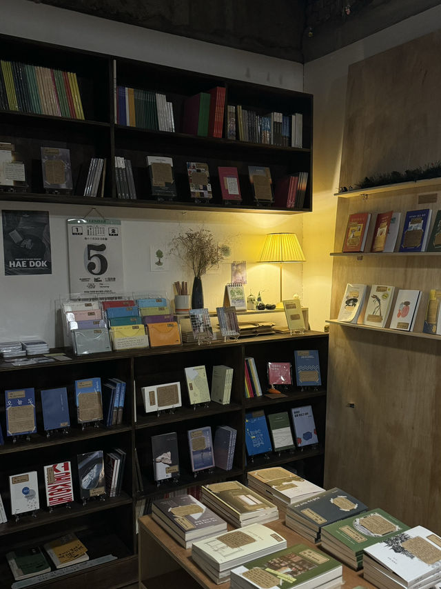 청주 성안길 감성 카페 5곳을 소개합니다! ☕️📚
