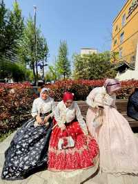 Wearing Hanbok Walk Around Gyeongbokgung Palace😍