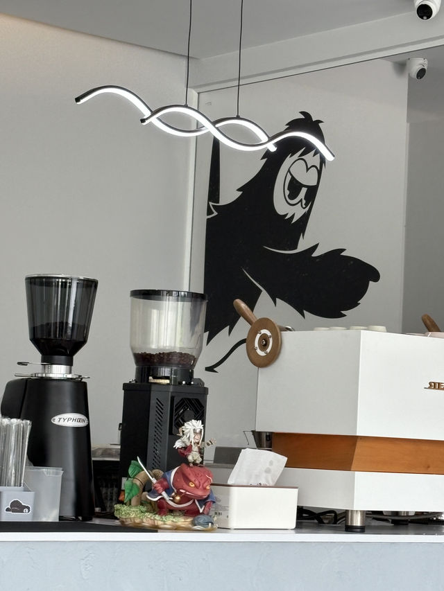 Hollow Cafe - อ่าวลึก กระบี่ ☕️  