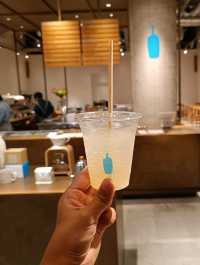 設計簡約工業風的神戶Blue Bottle 💙🟦🔵