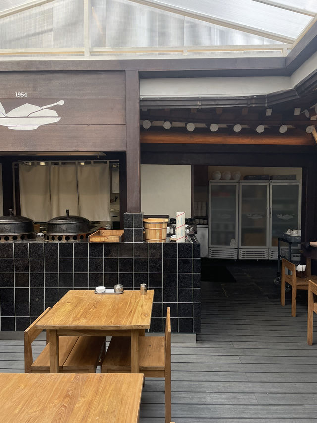 한국인이라면 꼭 가야할 이북식 삼계탕 맛집, 무구옥
