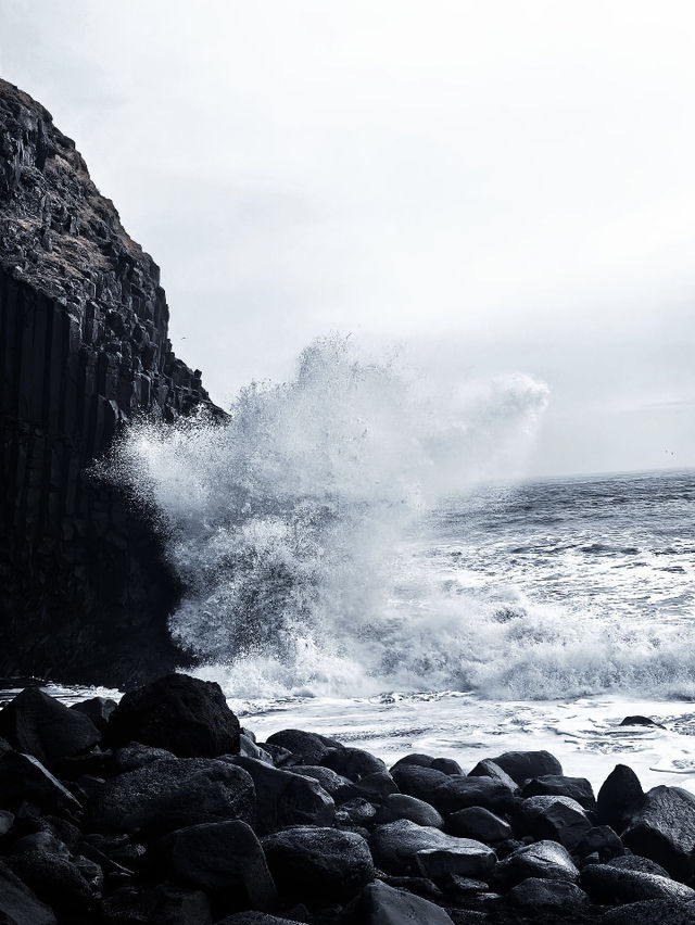🖤 冰島｜黑沙灘 Reynisfjara — 大自然鬼斧神工的壯麗奇景