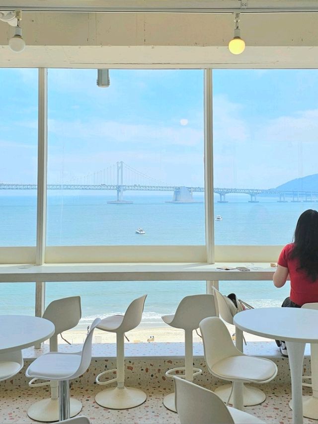광안대교 보면서 데이트하기 좋은 카페