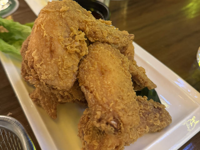 Pint Stop at Eco: Great Bites, Cold Drinks & Live Vibes