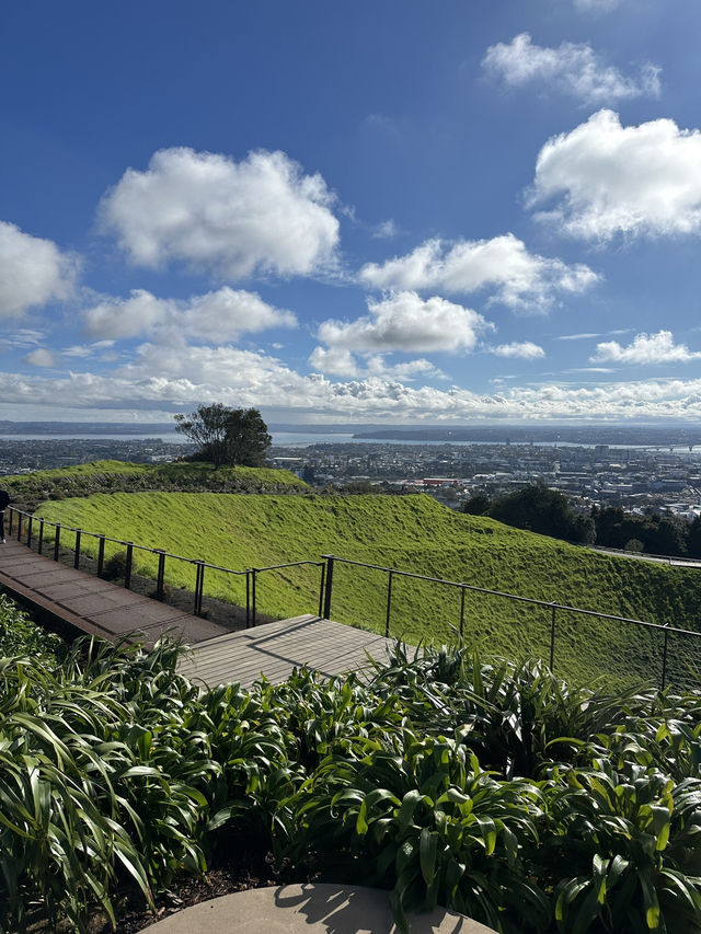 紐西蘭 ｜登奧克蘭伊甸山 Mount Eden Summit